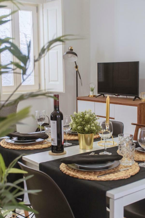 Living Coimbra Corpo De Deus Apartment ภายนอก รูปภาพ